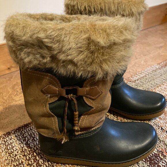 Baffin Winter Boots - Picture 3 of 5